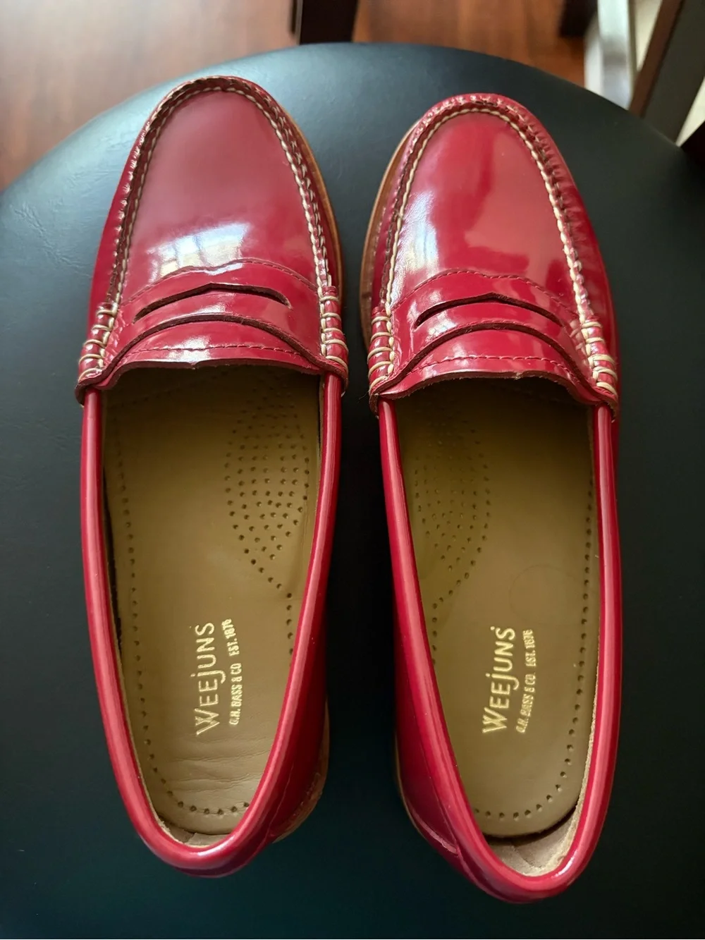 G.H. Bass & Co. VEEJuns Red Patent Leather Penny Loafers 6.5M